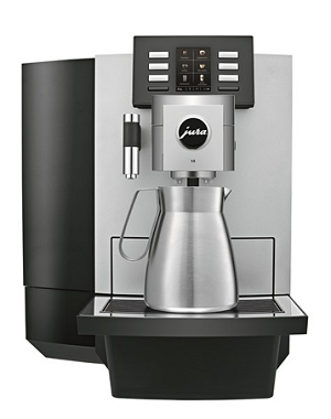 Neue Jura X8 Kaffeevollautomat mit Edelstahlkanne.